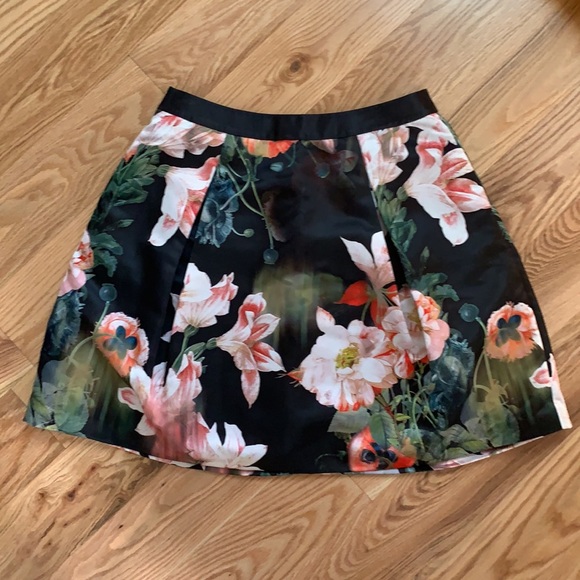 Ted Baker full pleated skirt, with pockets! - Picture 4 of 4